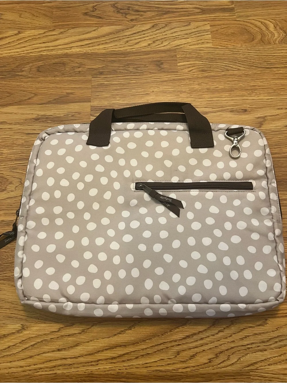 Vera Bradley waterproof Taupe and White Polka Dot Padded Laptop Sleeve Tote